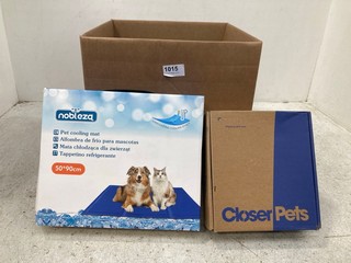 QTY OF ASSORTED PET ITEMS TO INCLUDE CLOSER PETS CAT MATE ELITE WALL LINER: LOCATION - F0