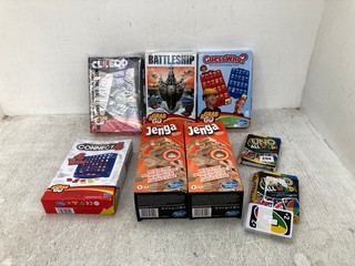 8 X ASSORTED FAMILY GAMES TO INCLUDE BATTLESHIP AND CLUEDO: LOCATION - E7