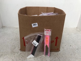 QTY OF HAIR COMBS IN BLACK, PINK AND VIOLET: LOCATION - E13