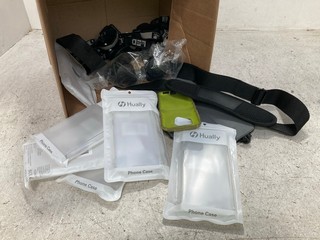 QTY OF ELECTRIC ITEMS AND ACCESSORIES TO INCLUDE MINI TORCH AND PHONE CASES: LOCATION - E17