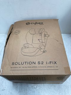 CYBEX GOLD SOLUTION S2 I-FIX CHILD'S CAR SEAT: LOCATION - AR9