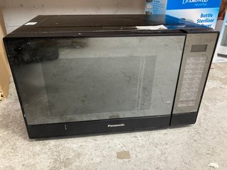 PANASONIC MULTI FUNCTION MICROWAVE OVEN IN BLACK: LOCATION - BR3