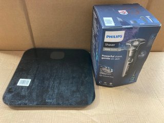 2 X ASSORTED ITEMS TO INCLUDE FITBIT BLACK FLOOR SCALES & PHILIPS SHAVER 5000 SERIES: LOCATION - BR7