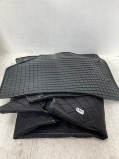 2 X ITEMS TO INCLUDE RUBBER CAR MATS & BLACK PLUSH CAR SEAT COVER: LOCATION - BR11