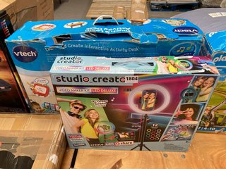 STUDIO CREATOR VIDEO MAKER KIT LED DELUXE TO INCLUDE VTECH THE TOUCH AND LEARN ACTIVITY DESK 4-IN-1: LOCATION - B1