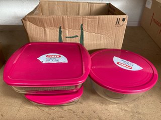 3 X ASSORTED GLASS STORAGE CONTAINERS WITH PINK LIDS: LOCATION - BR20