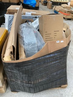 PALLET OF ASSORTED ITEMS TO INCLUDE RETRO 45L SQUARE SENSOR BIN & WALKING FRAMES: LOCATION - A3 (KERBSIDE PALLET DELIVERY)