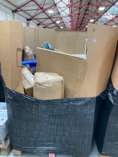 PALLET OF ASSORTED ITEMS TO INCLUDE FOX & SIMPSONS WALL CLOCK & CAT TREE WITH SCRATCH BOARD: LOCATION - A4 (KERBSIDE PALLET DELIVERY)