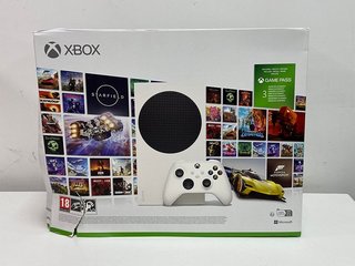 MICROSOFT XBOX SERIES S 512 GB GAMES CONSOLE (ORIGINAL RRP - £249) IN WHITE: MODEL NO 1883 (WITH BOX & ALL ACCESSORIES, DAMAGE TO BOX) [JPTM112646]. (SEALED UNIT). THIS PRODUCT IS FULLY FUNCTIONAL AN