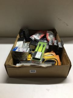 BOX OF ASSORTED ITEMS INC ADVENT USB-C TO USB-C CABLE