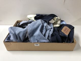 BOX OF ASSORTED CLOTHING (ASSORTED SIZES)