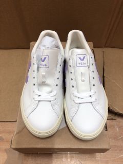 VEJA WOMENS TRAINERS SIZE: UK 3