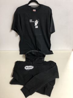 2 X MIXED ITEMS INC SUPPLY AND DEMAND MENS BLACK HOODIE (SIZE M)