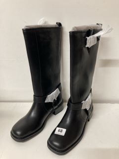 UNBRANDED BOOTS SIZE:6 UK