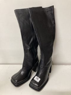 UNBRANDED KNEE HIGH BOOTS SIZE:4UK