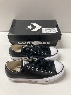 CONVERSE TRAINERS UK SIZE 5