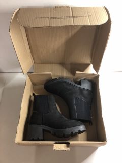 WOMENS BLACK ANKLE BOOTS