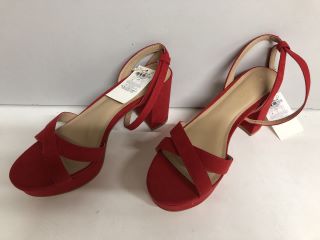 WOMENS RED HEELS UK SIZE 6