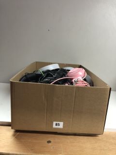 BOX OF ITEMS LOOSE HEADPHONES