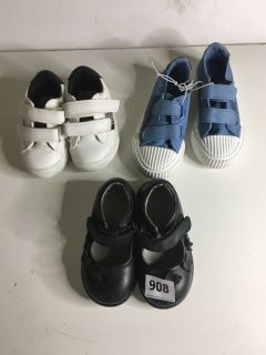 3 X PAIRS OF TODDLER FOOTWEAR INC BLUE GEORGE CANVAS SHOES (SIZE 6)