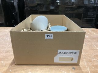 BOX OF ASSORTED ITEMS INC. PLATES
