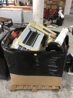PALLET OF ASSORTED ITEMS INC. OIL-FILLED RADIATORS