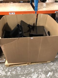 PALLET OF ASSORTED TVS / MONITORS (SALVAGE / SPARES)