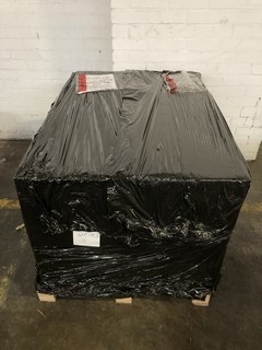 1 X PALLET OF ASSORTED CAR PARTS TO INCLUDE AIR FILTER, SINGLE BOXED BULB, FUEL FILTER