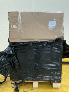 1 X PALLET OF ASSORTED CAR PARTS TO INCLUDE WHEEL SPEED SENSOR, FORD VACUM PUMP GASKET, TIMIMG BELT KIT