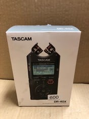 TASCAM DR-40 X PORTABLE FOUR-TRACK AUDIO RECORDER AND USB INTERFACE.: LOCATION - E