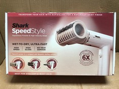 SHARK SPEEDSTYLE HAIR DRYER & RAPID GLOSS FINISH FOR STRAIGHT & WAVY HAIR, 3 STYLERS, ULTRA FAST DRYING, SMOOTHS FLYAWAYS, FOR ALL HAIR TYPES, NO HEAT DAMAGE, AUTOMATIC SETTINGS, IONIC, SILK HD331UK.