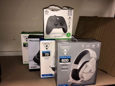 QTY OF ITEMS TO INCLUDE TURTLE BEACH STEALTH 600 GEN 2 WHITE MULTIPLATFORM WIRELESS 15+ HOUR BATTERY GAMING HEADSET FOR PS5, PS4 AND PC: LOCATION - BACK BLACK RACK