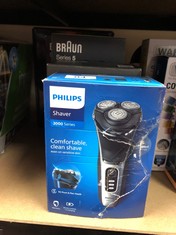 QTY OF ITEMS TO INCLUDE PHILIPS ELECTRIC SHAVER 3000 SERIES - WET & DRY ELECTRIC SHAVER FOR MEN WITH SKIN PROTECT TECHNOLOGY IN SPACE GREY, POP-UP BEARD TRIMMER, CORDLESS SHAVER WITH TRAVEL POUCH (MO
