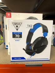 QTY OF ITEMS TO INCLUDE TURTLE BEACH RECON 70P GAMING HEADSET FOR PS5, PS4, XBOX SERIES X|S, XBOX ONE, NINTENDO SWITCH & PC: LOCATION - A RACK