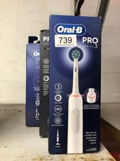 QTY OF ITEMS TO INCLUDE ORAL-B PRO 3 ELECTRIC TOOTHBRUSHES FOR ADULTS, GIFTS FOR WOMEN / MEN, 1 CROSS ACTION TOOTHBRUSH HEAD, 3 MODES WITH TEETH WHITENING, 2 PIN UK PLUG, 3000, WHITE: LOCATION - D RA