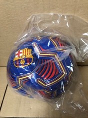 QTY OF ASSORTED ITEMS TO INCLUDE BARCELONA SIZE 4 FOOTBALL WITH LOGO RRP £224: LOCATION - C RACK