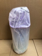 QTY OF DRINKING WATER BOTTLE TO INCLUDE PURPLE GRADUAL PINK 2L RRP £174: LOCATION - D RACK