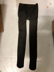 QTY OF ASSORTED ITEMS TO INCLUDE WOMENS MEDIUM LEGGINGS BLACK : LOCATION - B RACK