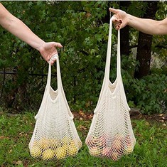12 X 2 PACK DIFFERENT SIZE NET SHOPPING BAG COTTON MARKET STRING REUSABLE NET SHOPPING TOTE WITH LONG HANDLES WASHABLE MESH FRUIT VEGETABLE PACK OF 2 - TOTAL RRP £79: LOCATION - E RACK