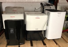 QTY OF ASSORTED DEHUMIDIFIERS TO INCLUDE DAEWOO DEHUMIDIFIER MODEL COL1471: LOCATION - B RACK(COLLECTION OR OPTIONAL DELIVERY AVAILABLE)