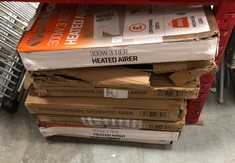 QTY OF ASSORTED AIRERS TO INCLUDE DAEWOO HEATED AIRER WITH WINGS: LOCATION - B RACK(COLLECTION OR OPTIONAL DELIVERY AVAILABLE)