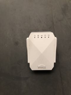 25 X EDTISKE DUAL BAND WIFI EXTENDER RRP £250: LOCATION - D