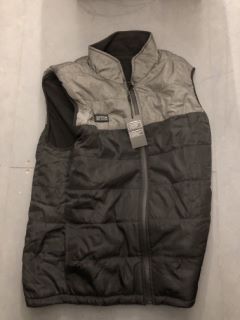 6 X BLACK AND GREY HEATED BODY WARMER IN SIZE XL RRP £195: LOCATION - G