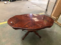 ANTIQUE STYLE COFFEE TABLE