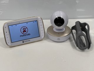 MOTOROLA 5.0" PORTABLE WI-FI VIDEO BABY MONITOR WITH FLEXIBLE CRIB MOUNT PORTABLE BABY UNIT: MODEL NO VM855 (WITH BOX AND ACCESSORIES) [JPTM111853]