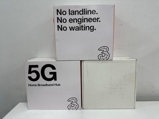 3X ZTE THREE 5G HUB ROUTER IN WHITE: MODEL NO MC888 (WITH BOX & POWER CABLE) [JPTM112379]