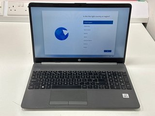 HP 250 G8 NOTEBOOK 256 GB LAPTOP IN BLACK. (WITH MAINS POWER CABLE). INTEL CORE I5-1035G1 @ 1.00GHZ, 16 GB RAM, 15.6" SCREEN, INTEL UHD GRAPHICS [JPTM112479]