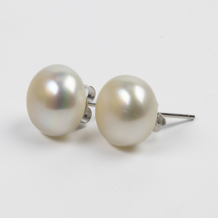 Silver White Freshwater Pearl AAA Stud Earrings, 11-12mm, 3.5g (VAT Only Payable on Buyers Premium)
