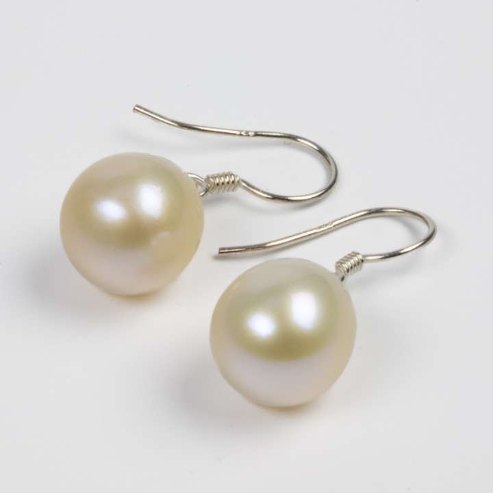 Silver Natural White Freshwater Pearl Drop Earrings, 2.5cm, 4.5g (VAT Only Payable on Buyers Premium)