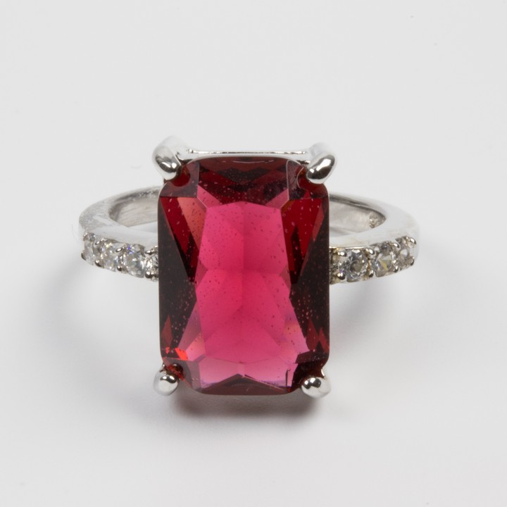Silver Red Rectangle-cut Stone with Clear Stone Pavé Shoulders Ring, Size M, 4.8g (VAT Only Payable on Buyers Premium)